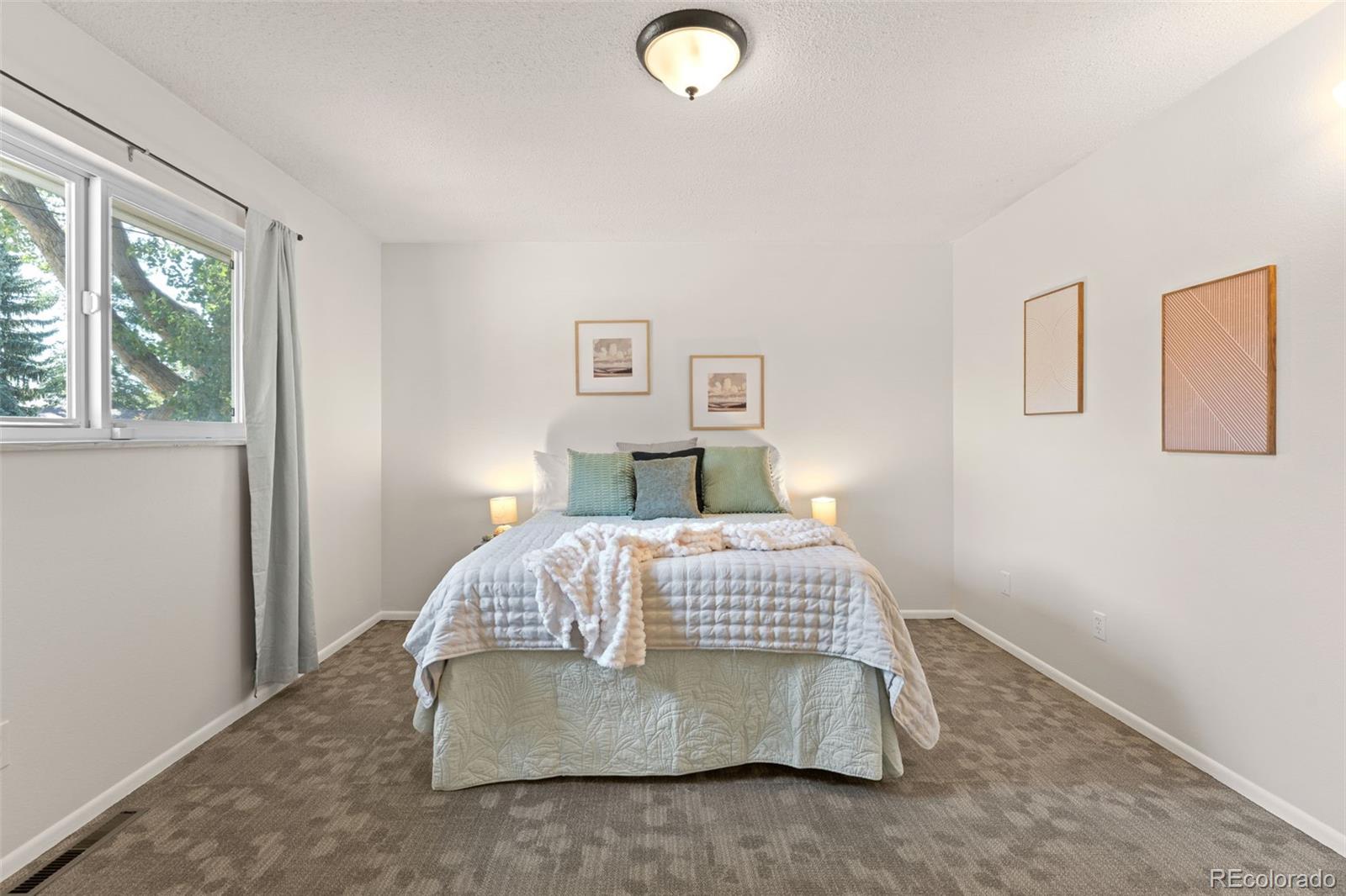 3842 Vaquero Circle