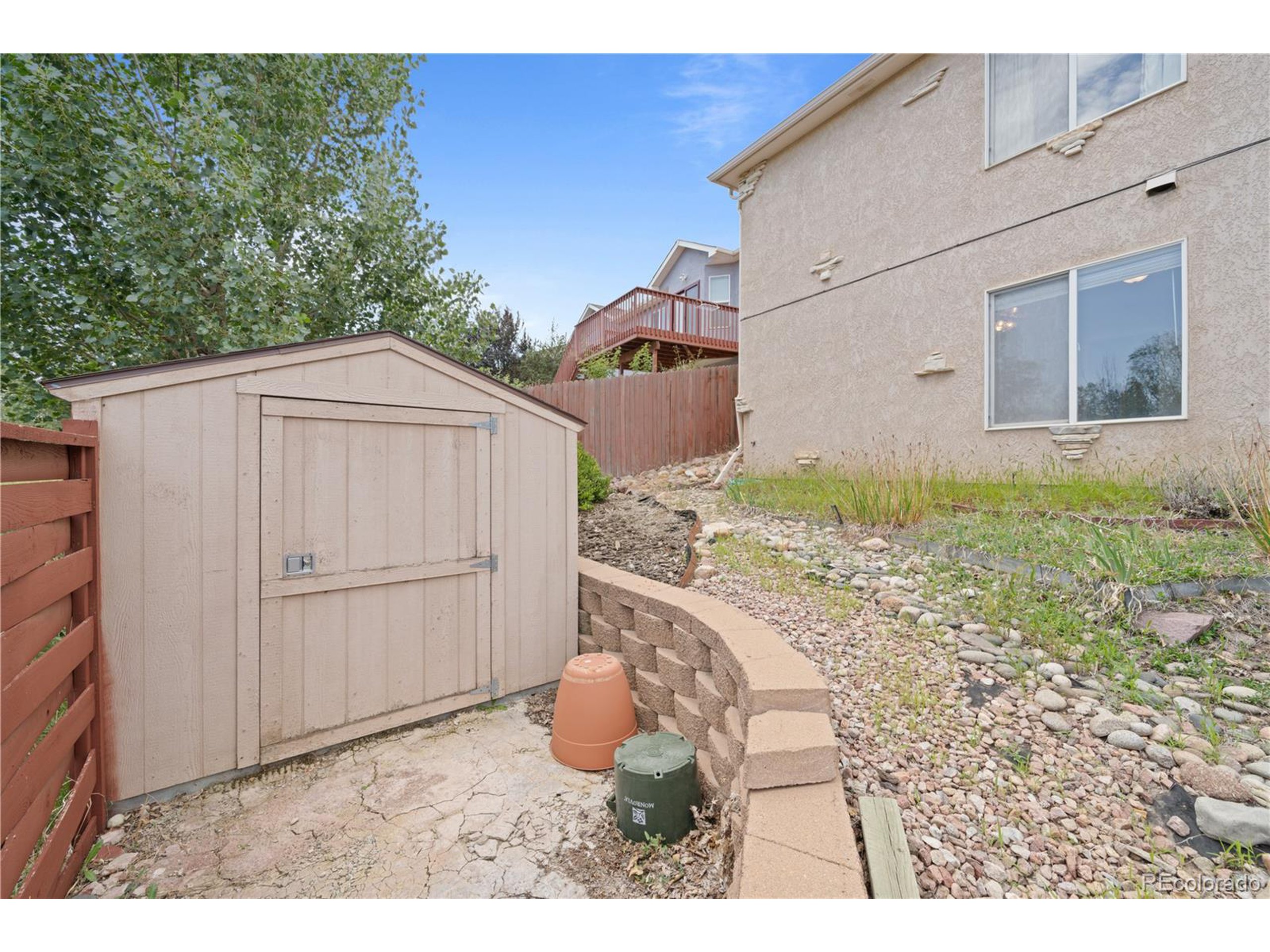 1443 W Costilla St