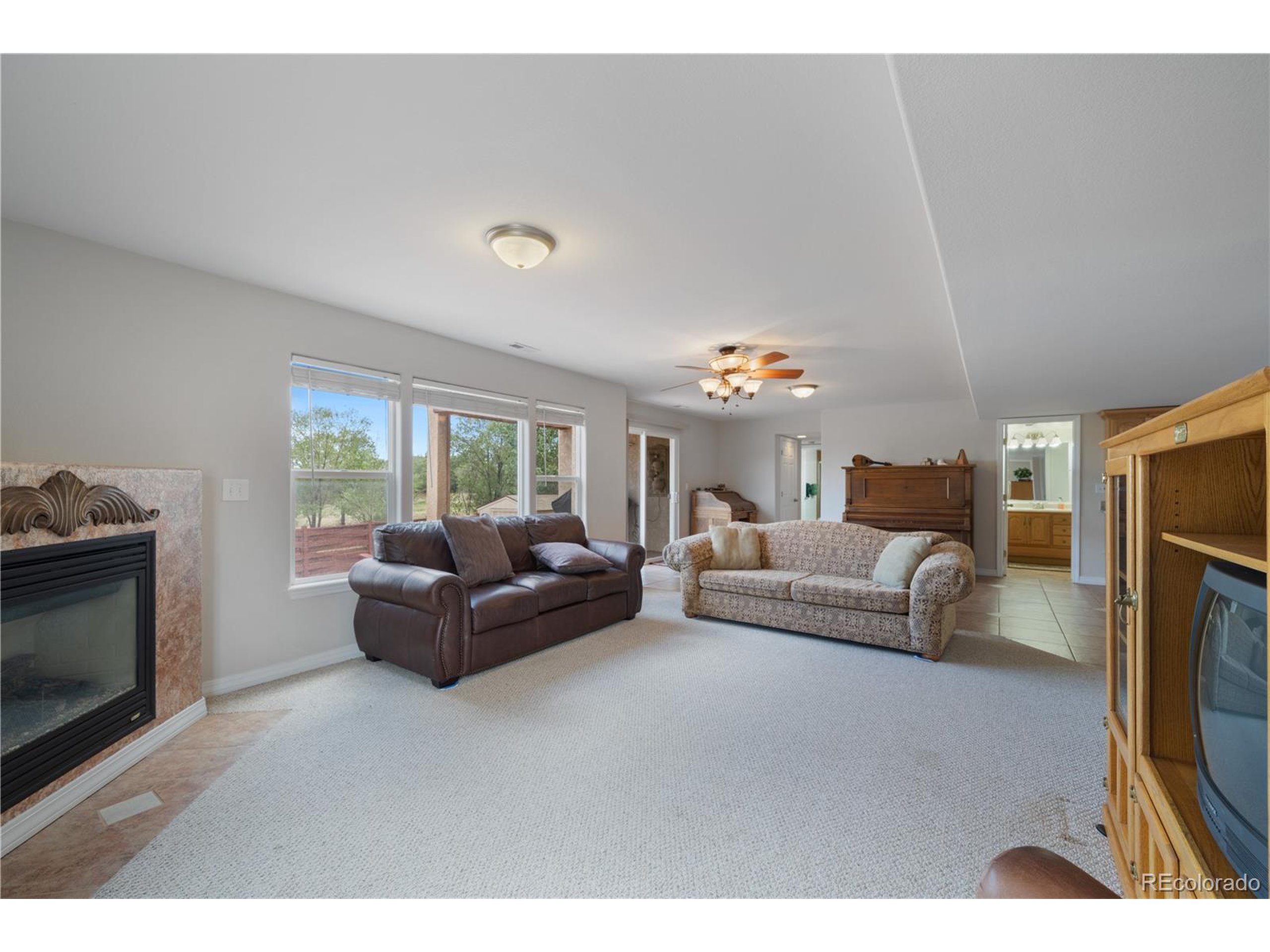 1443 W Costilla St