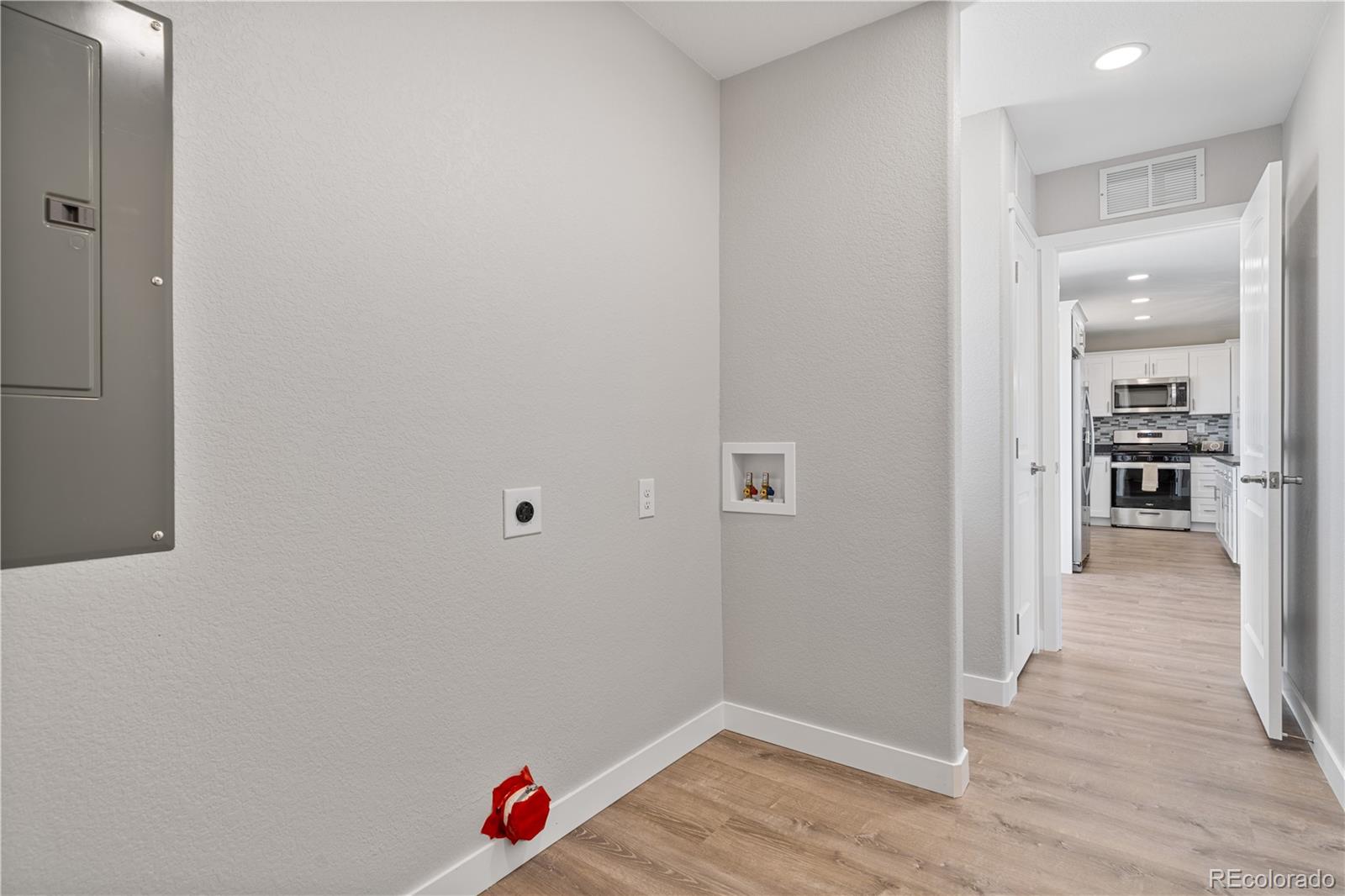 7523 Little Chief Court