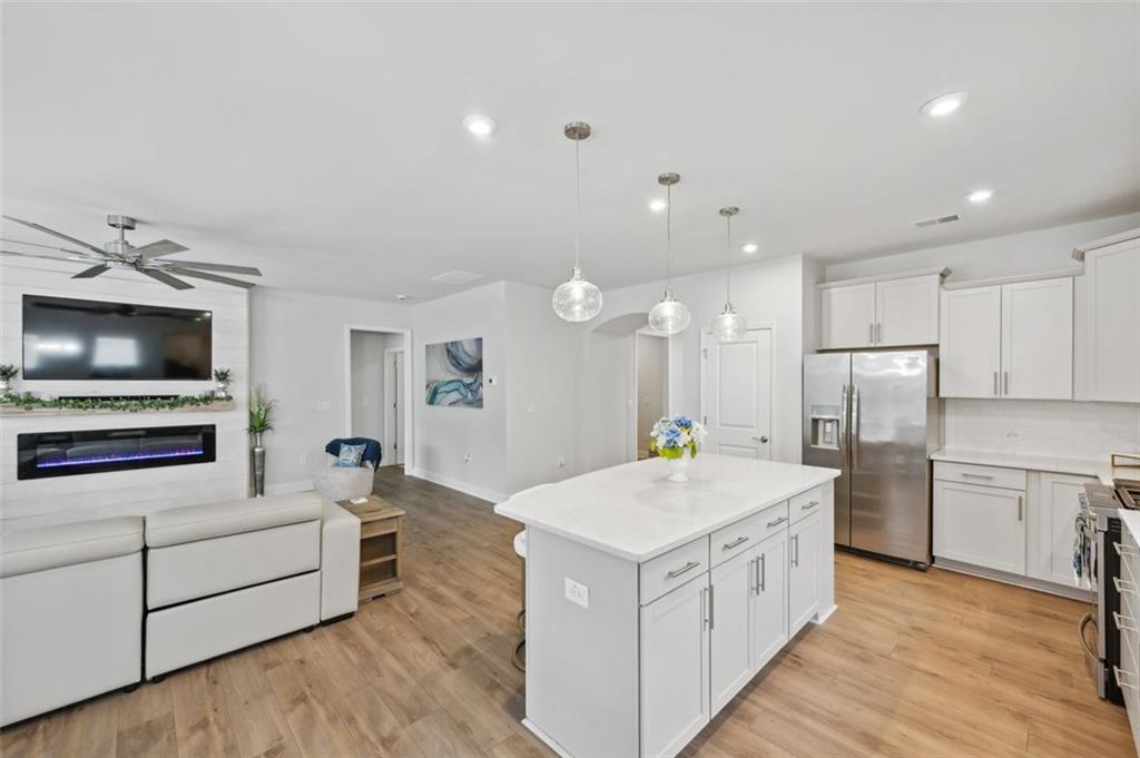 504 Colebrook Way