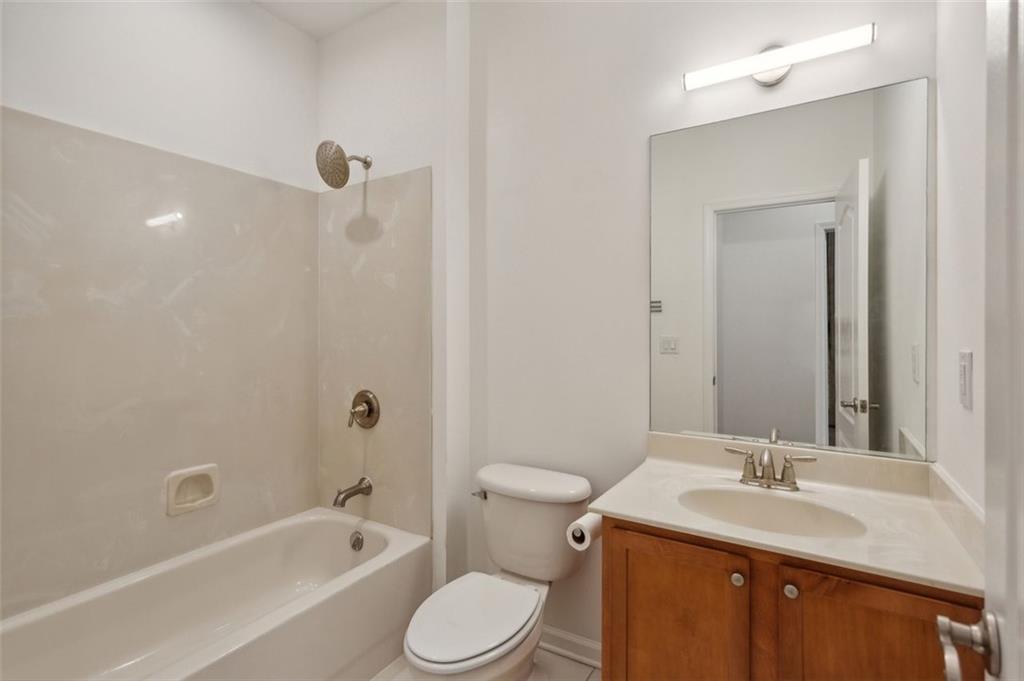 3904 Old Station Drive SE