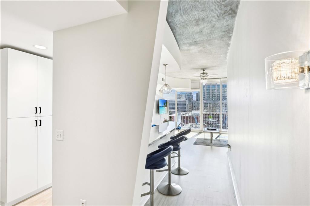 860 Peachtree Street NE Unit 1008