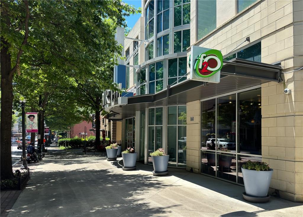 860 Peachtree Street NE Unit 1008