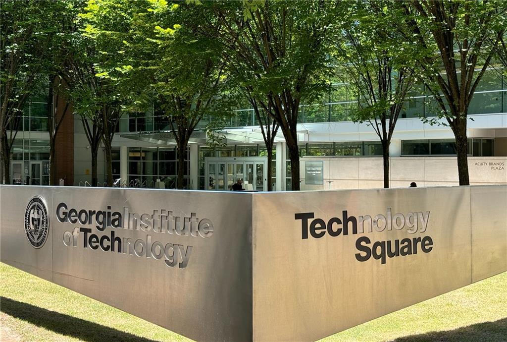 860 Peachtree Street NE Unit 1008