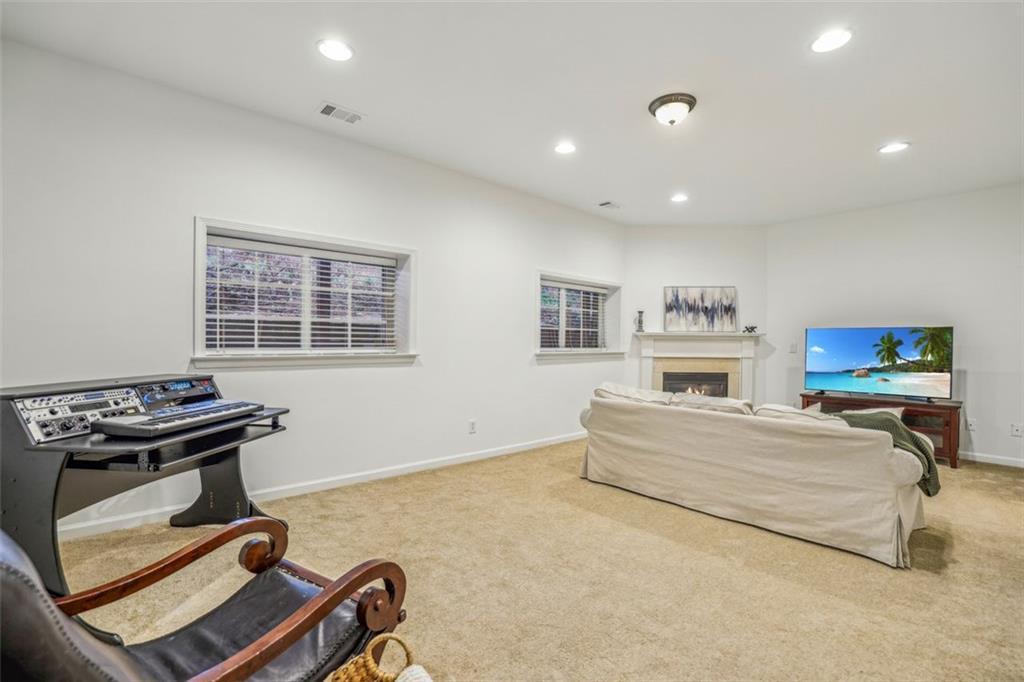 3901 Old Station Drive SE