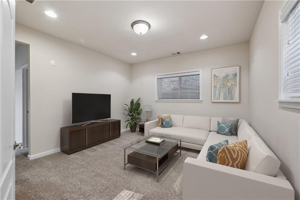 3917 Old Station Drive SE