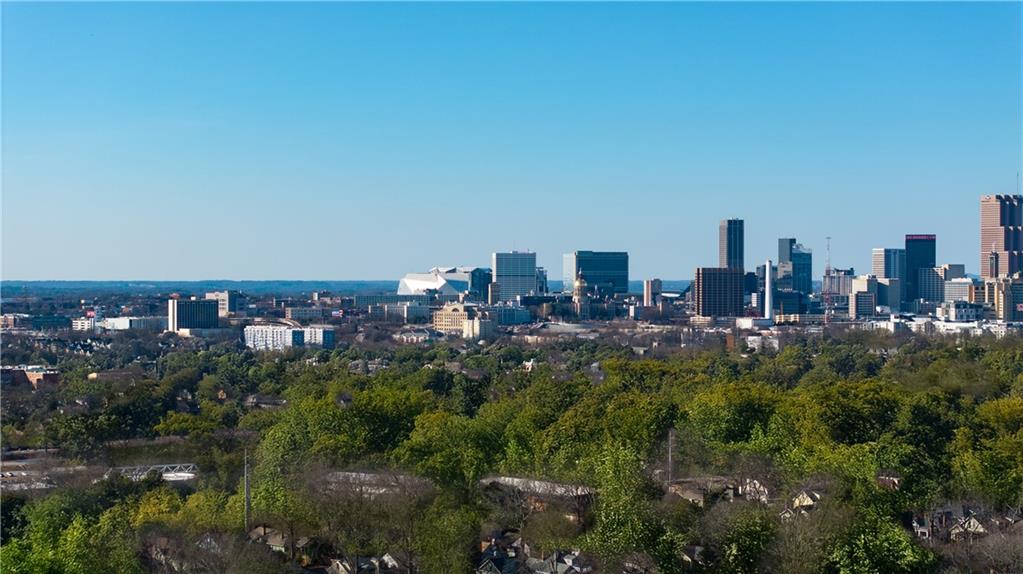 738 Province SE