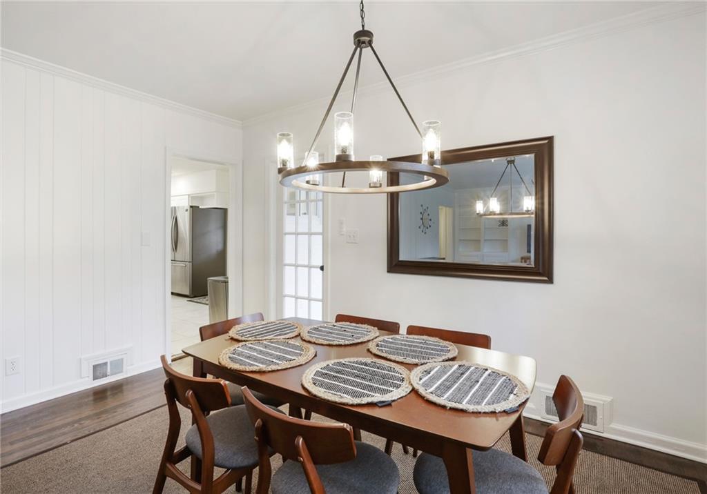 961 E Rock Springs Road NE