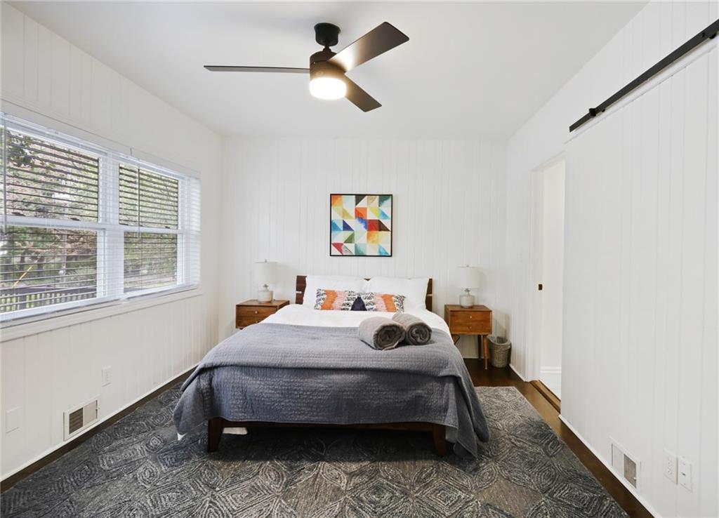 961 E Rock Springs Road NE