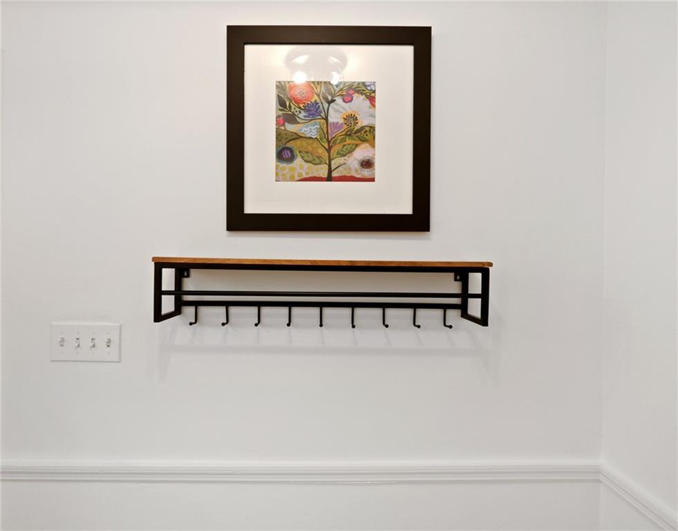 961 E Rock Springs Road NE