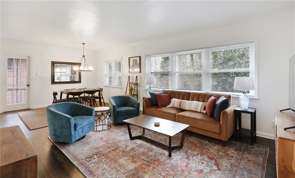 961 E Rock Springs Road NE