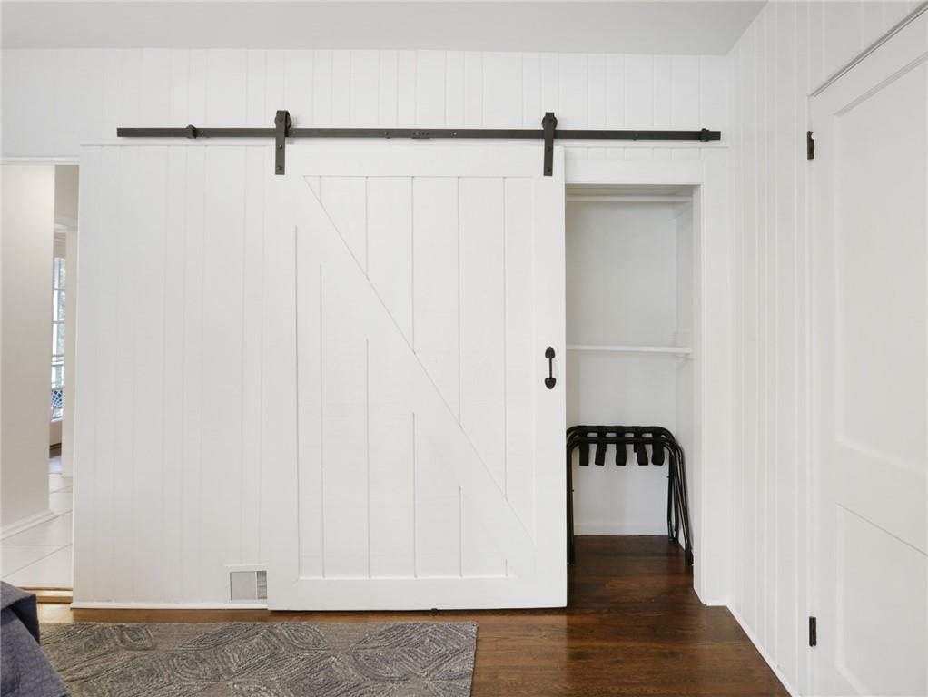 961 E Rock Springs Road NE