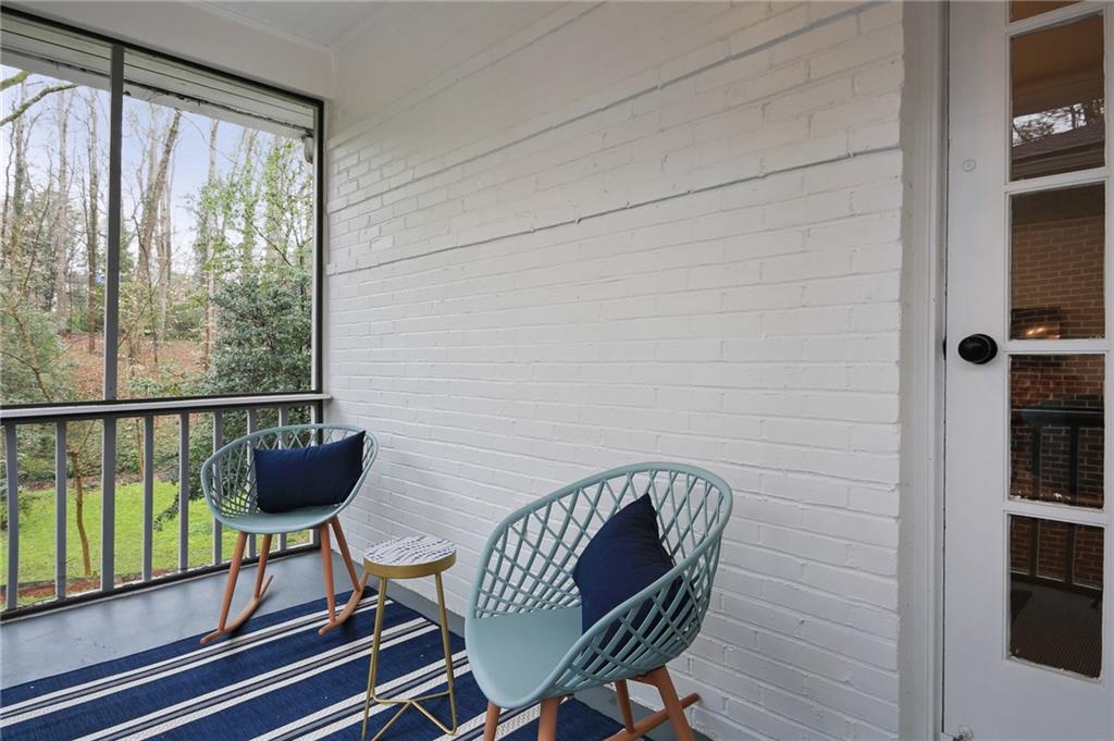 961 E Rock Springs Road NE