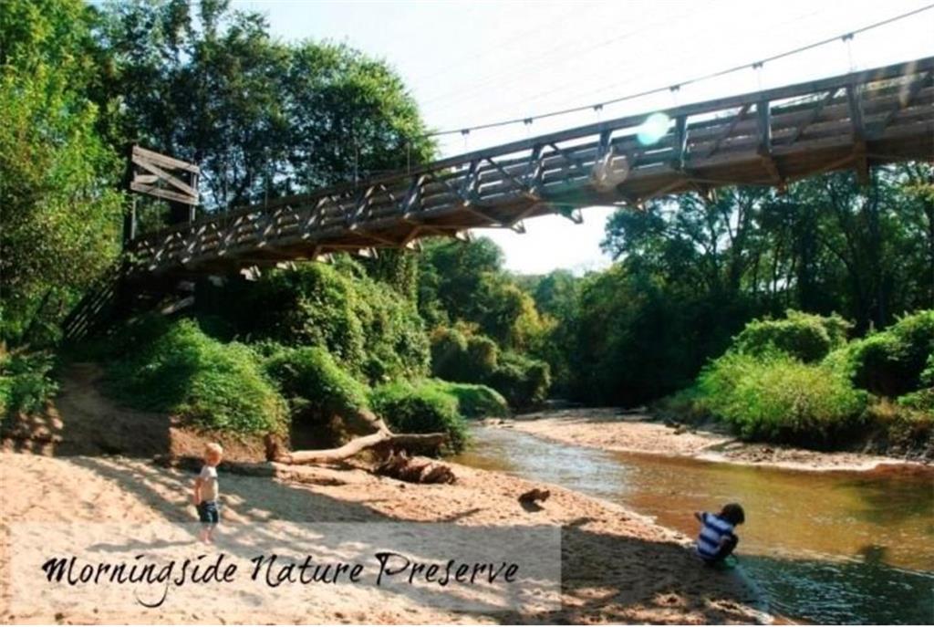 961 E Rock Springs Road NE