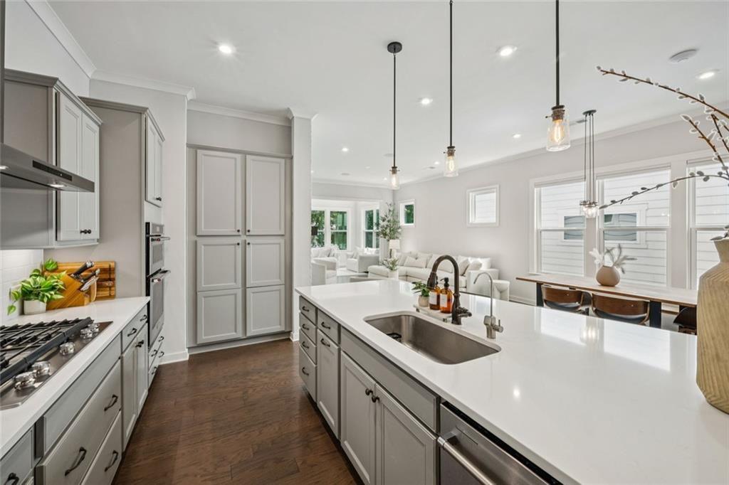 1229 Hampton Park Road