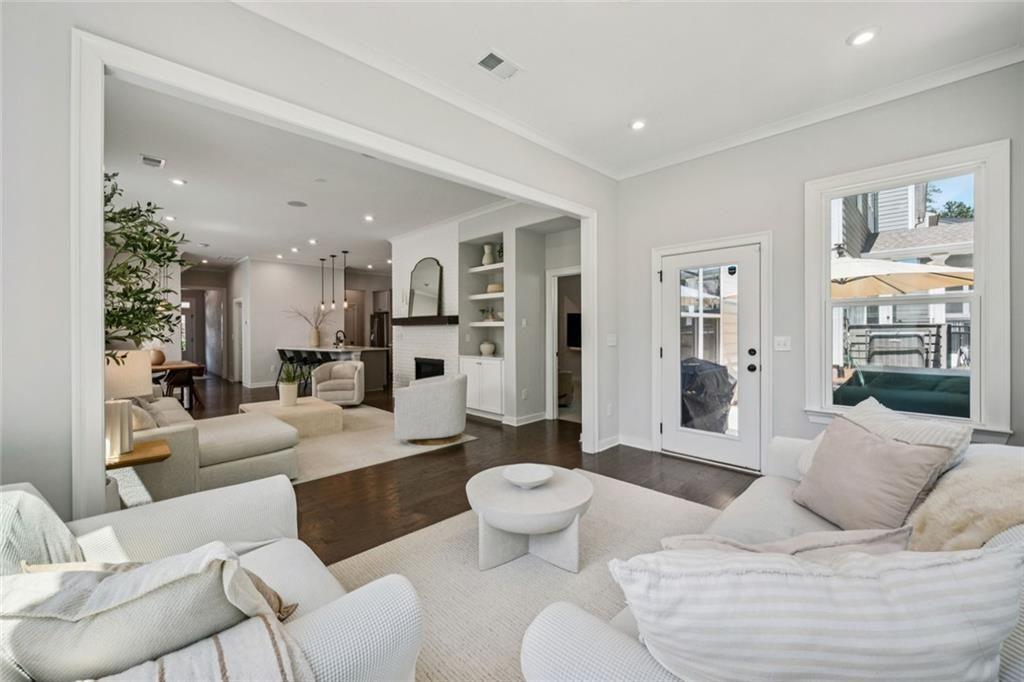 1229 Hampton Park Road
