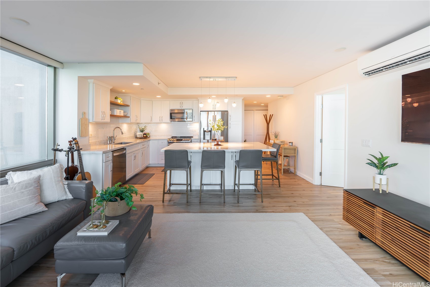 1200 Queen Emma Street 1002