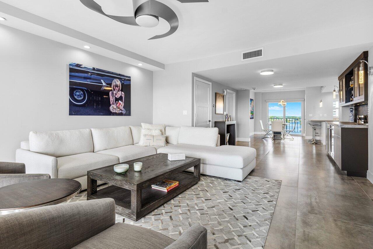 400 Seasage Drive 603