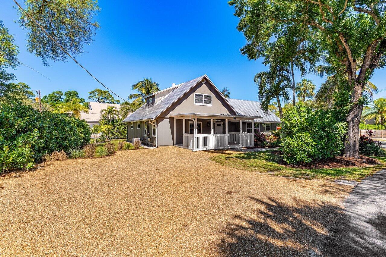 936 SW Rustic Circle