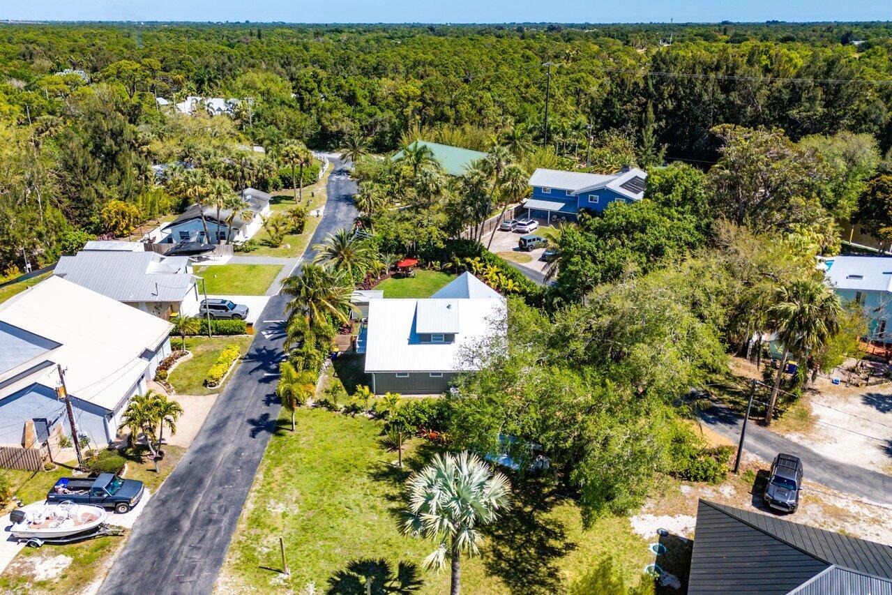936 SW Rustic Circle