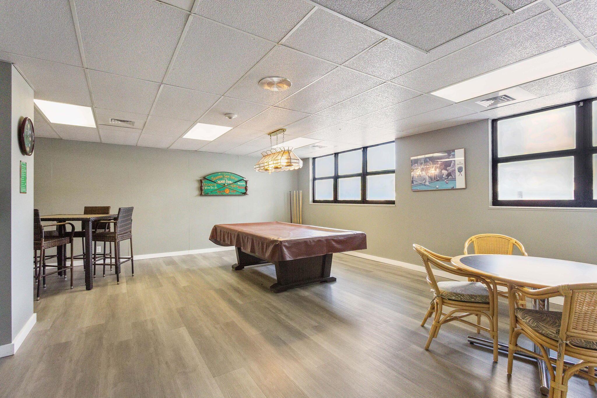 1401 N Riverside Drive 502