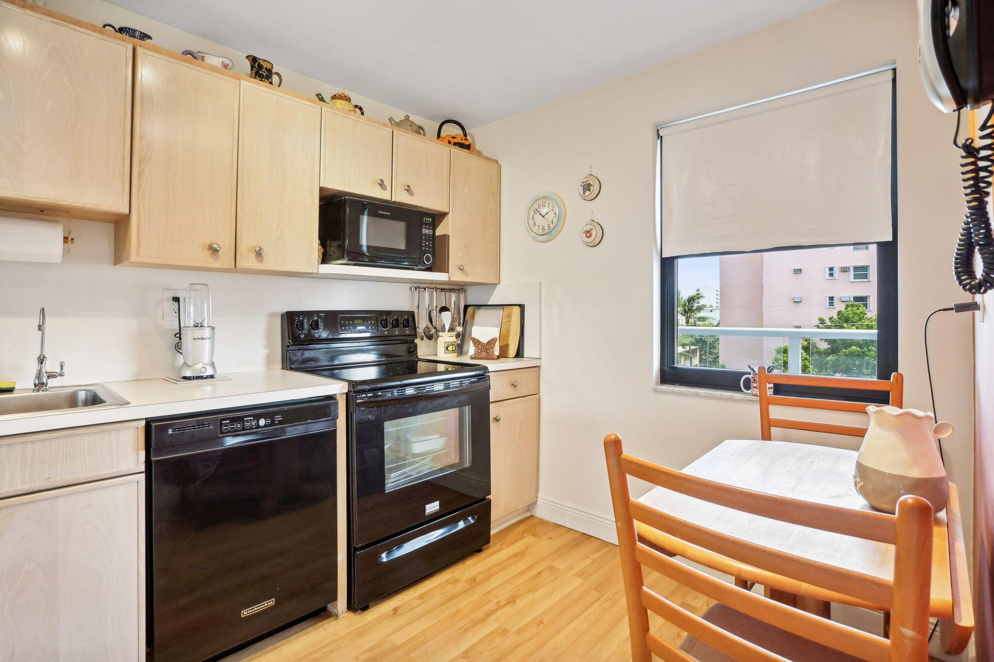 1401 N Riverside Drive 502