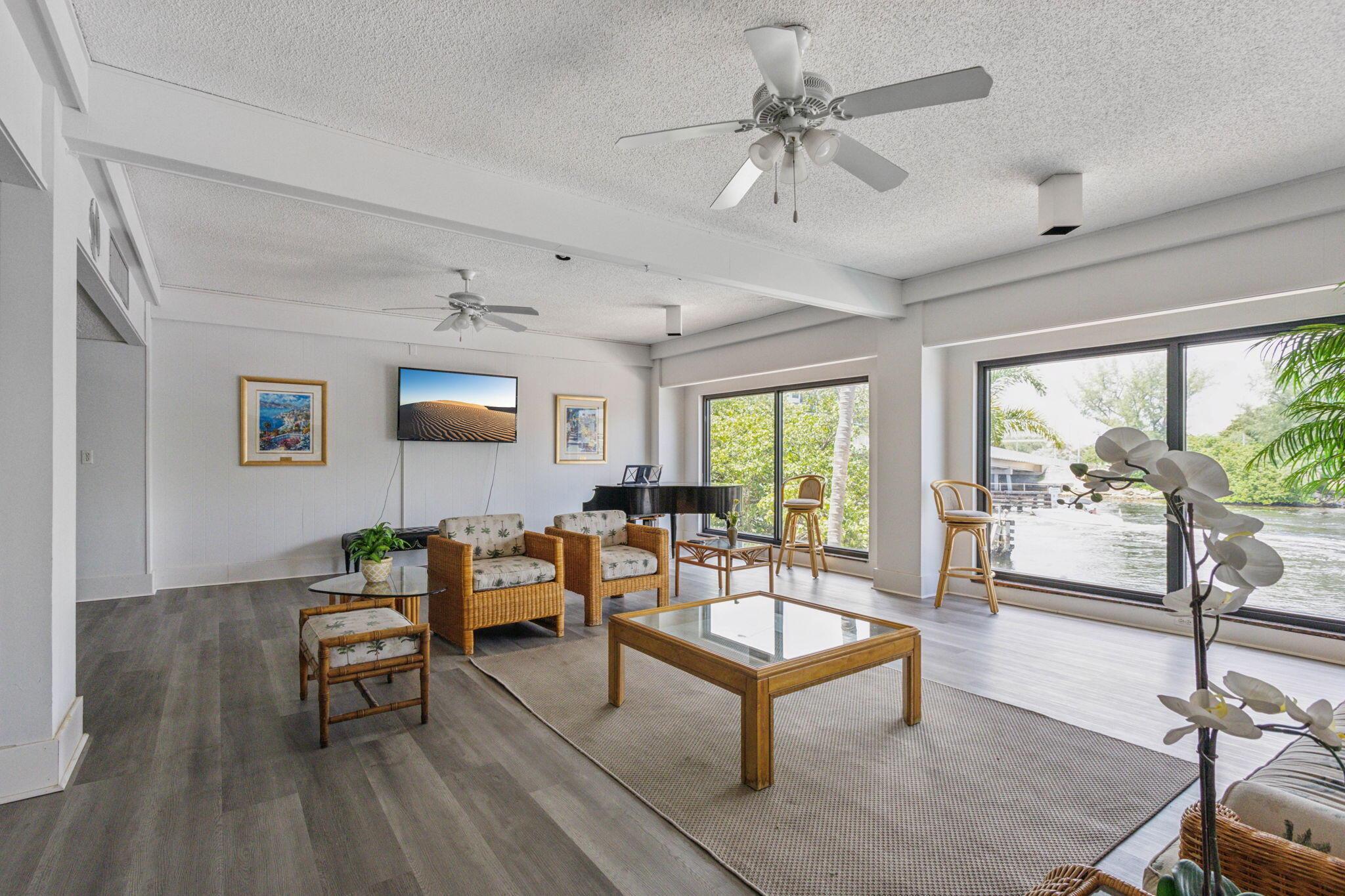 1401 N Riverside Drive 502