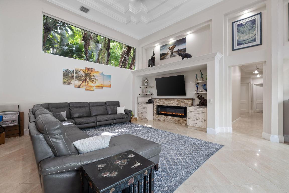 6595 NW 32nd Terrace