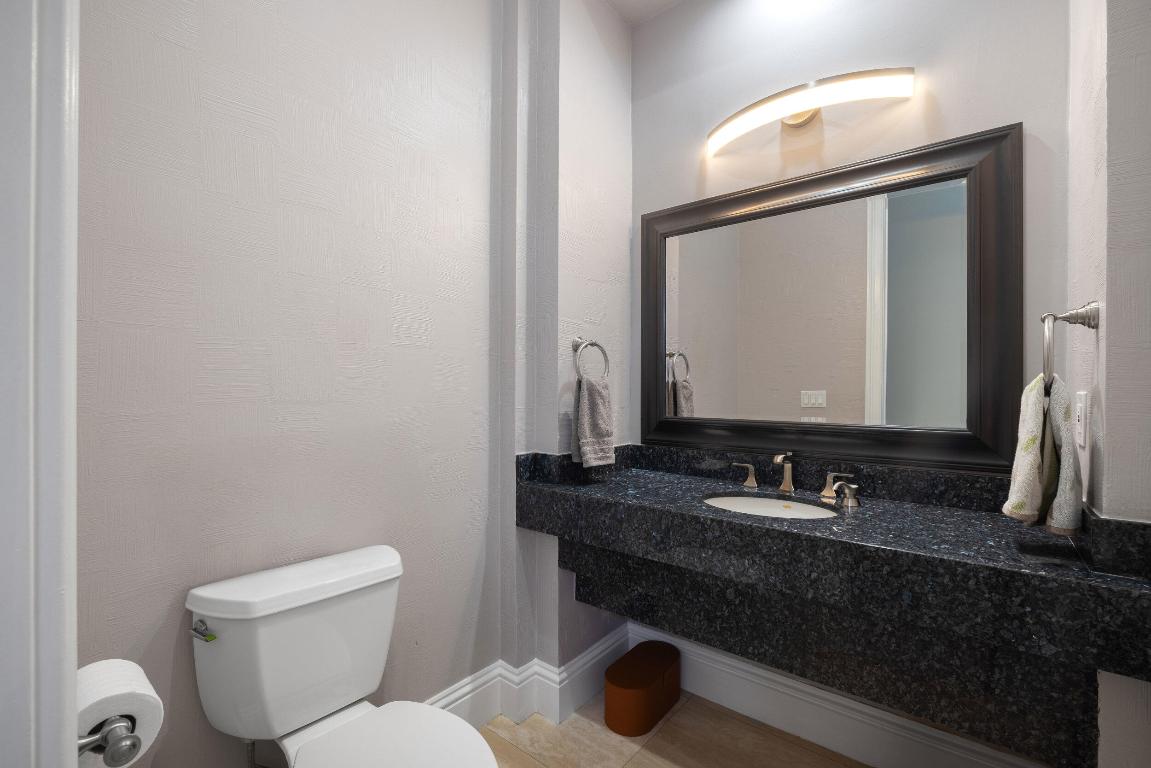 6595 NW 32nd Terrace