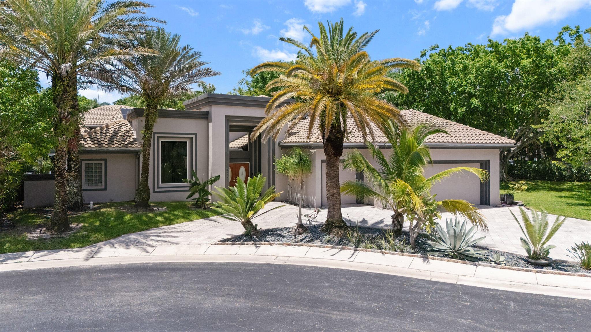 6595 NW 32nd Terrace