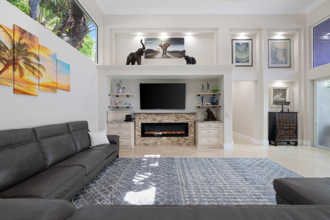 6595 NW 32nd Terrace