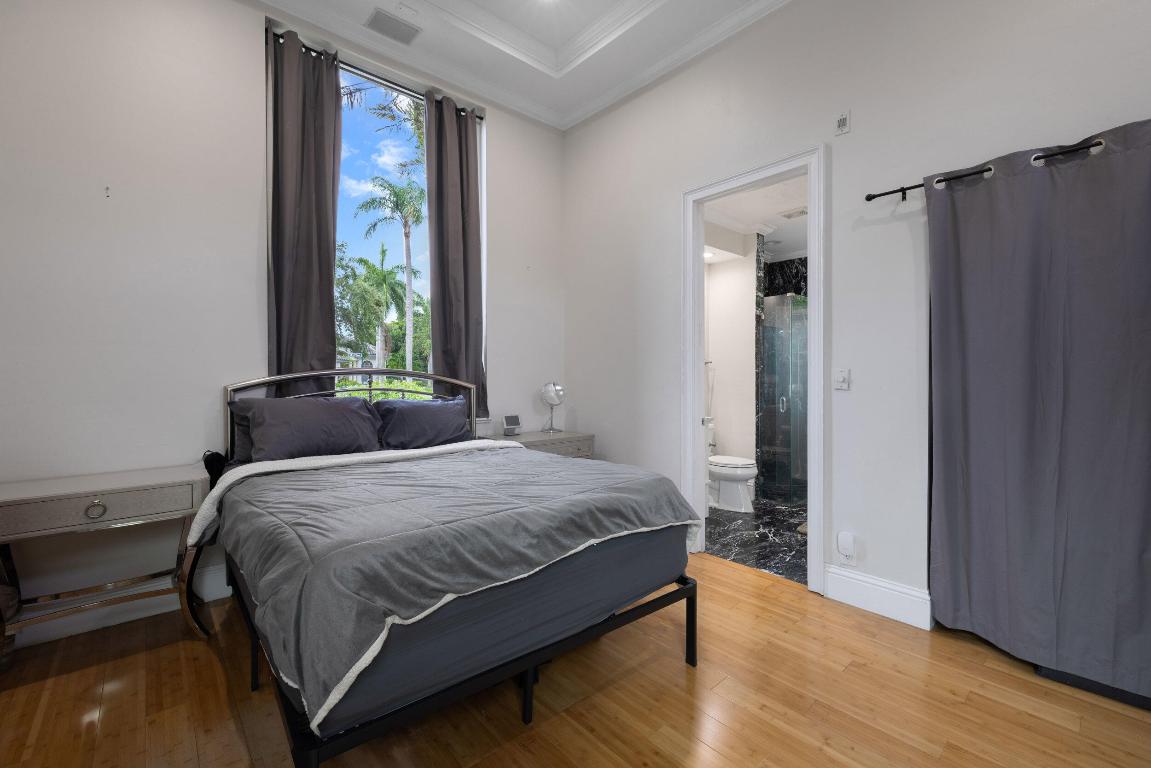 6595 NW 32nd Terrace