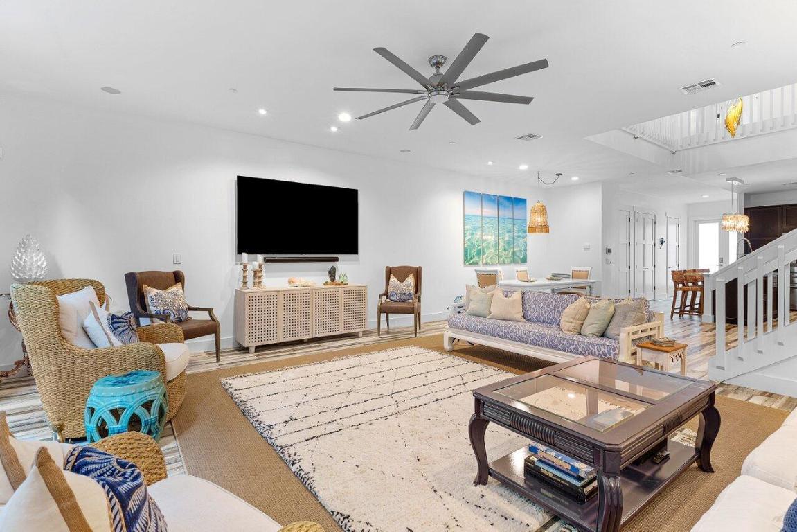 2115 S Ocean Boulevard 3