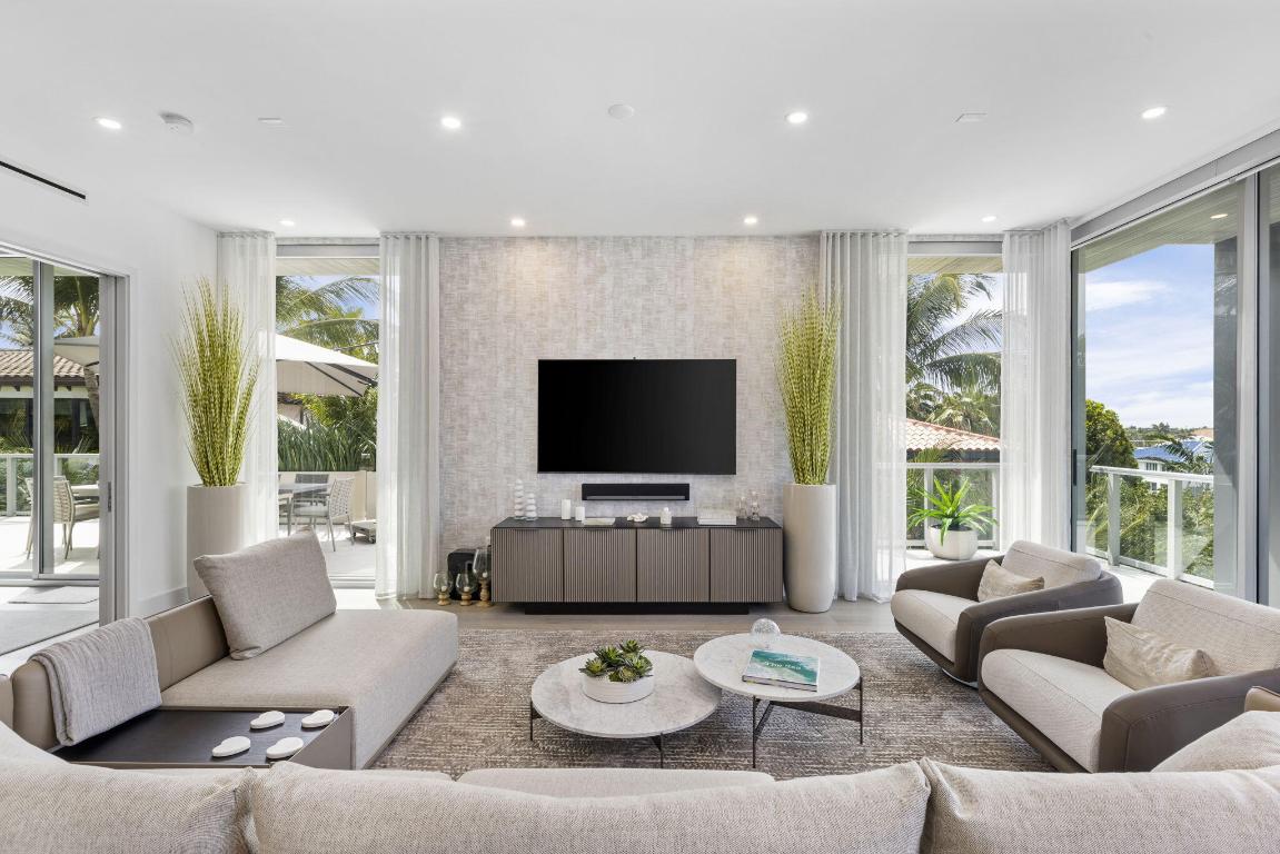 1625 S Ocean Boulevard 11