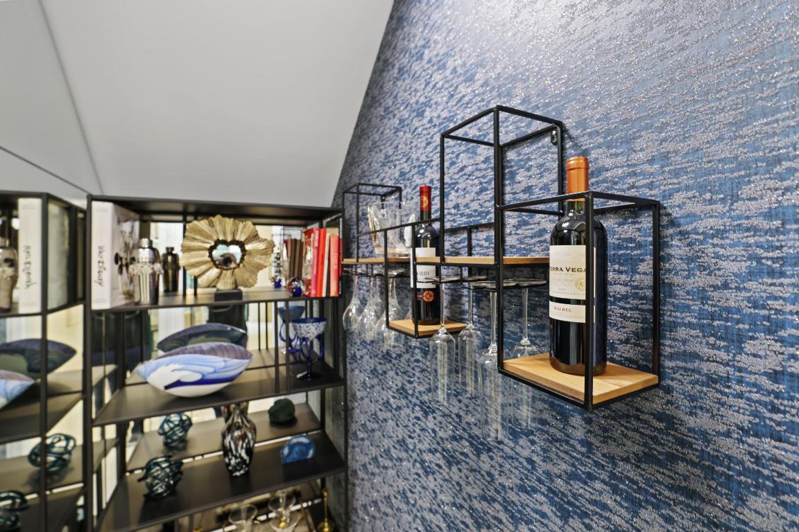 17052 Rainbow Falls Trail