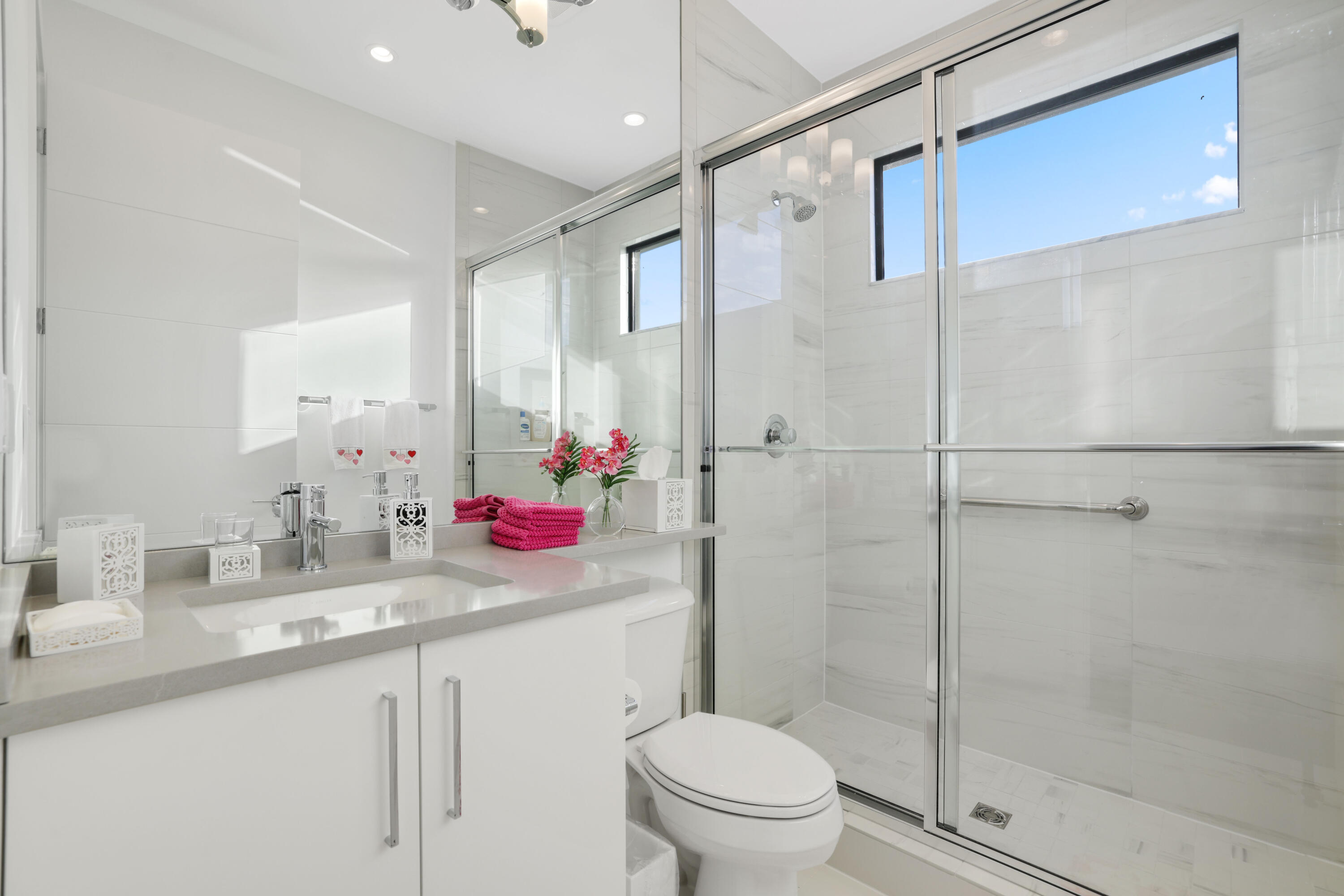 17052 Rainbow Falls Trail