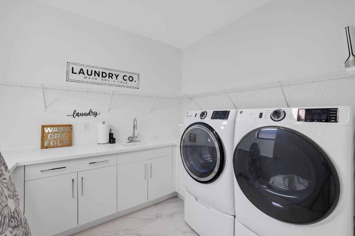 17052 Rainbow Falls Trail