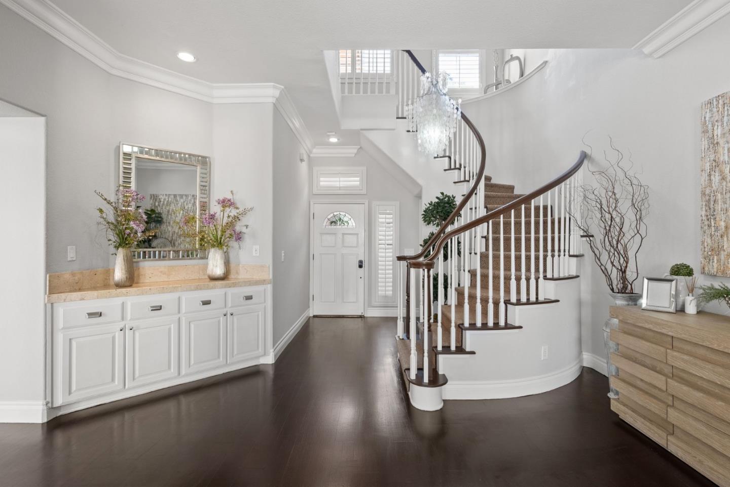 2182 Vizcaya Circle