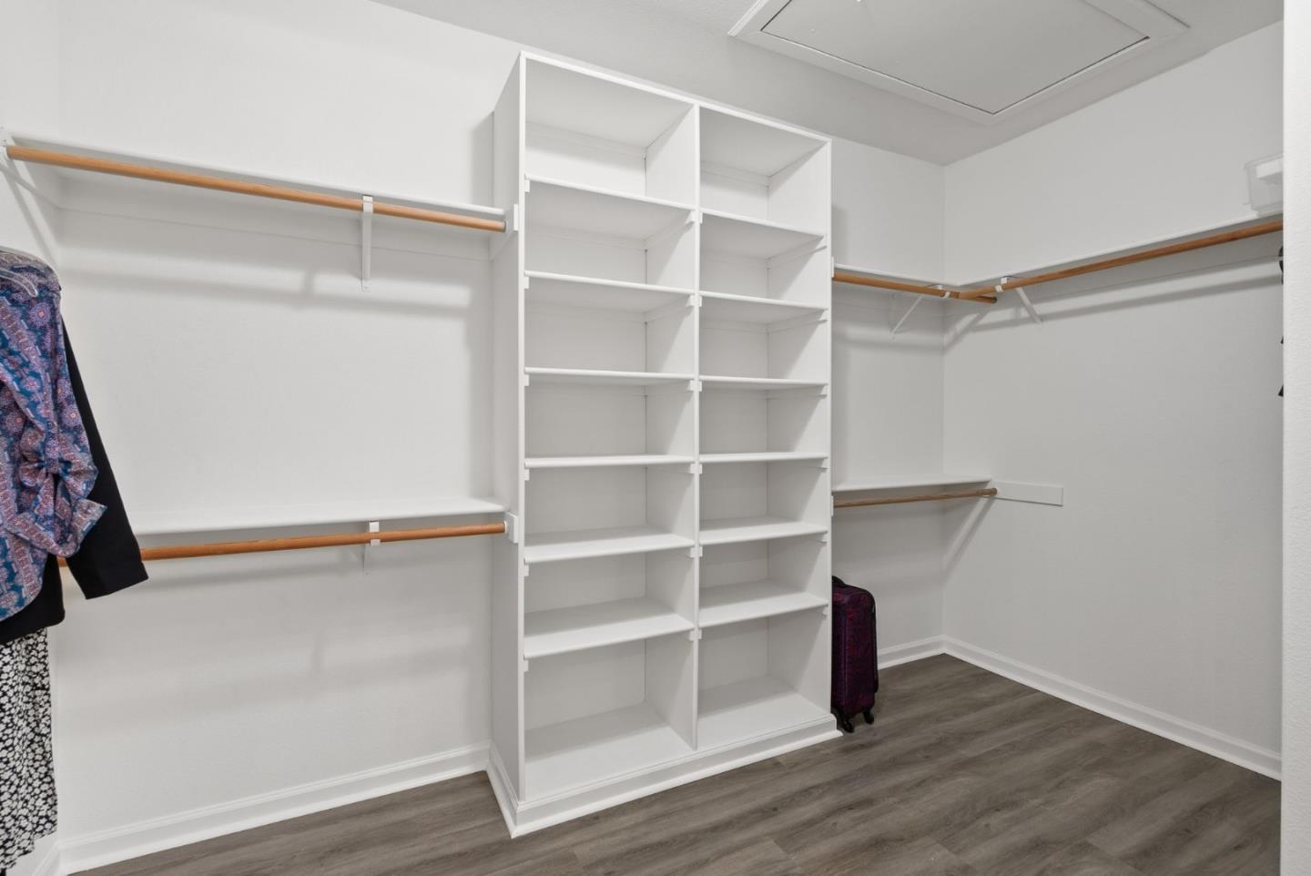 2182 Vizcaya Circle