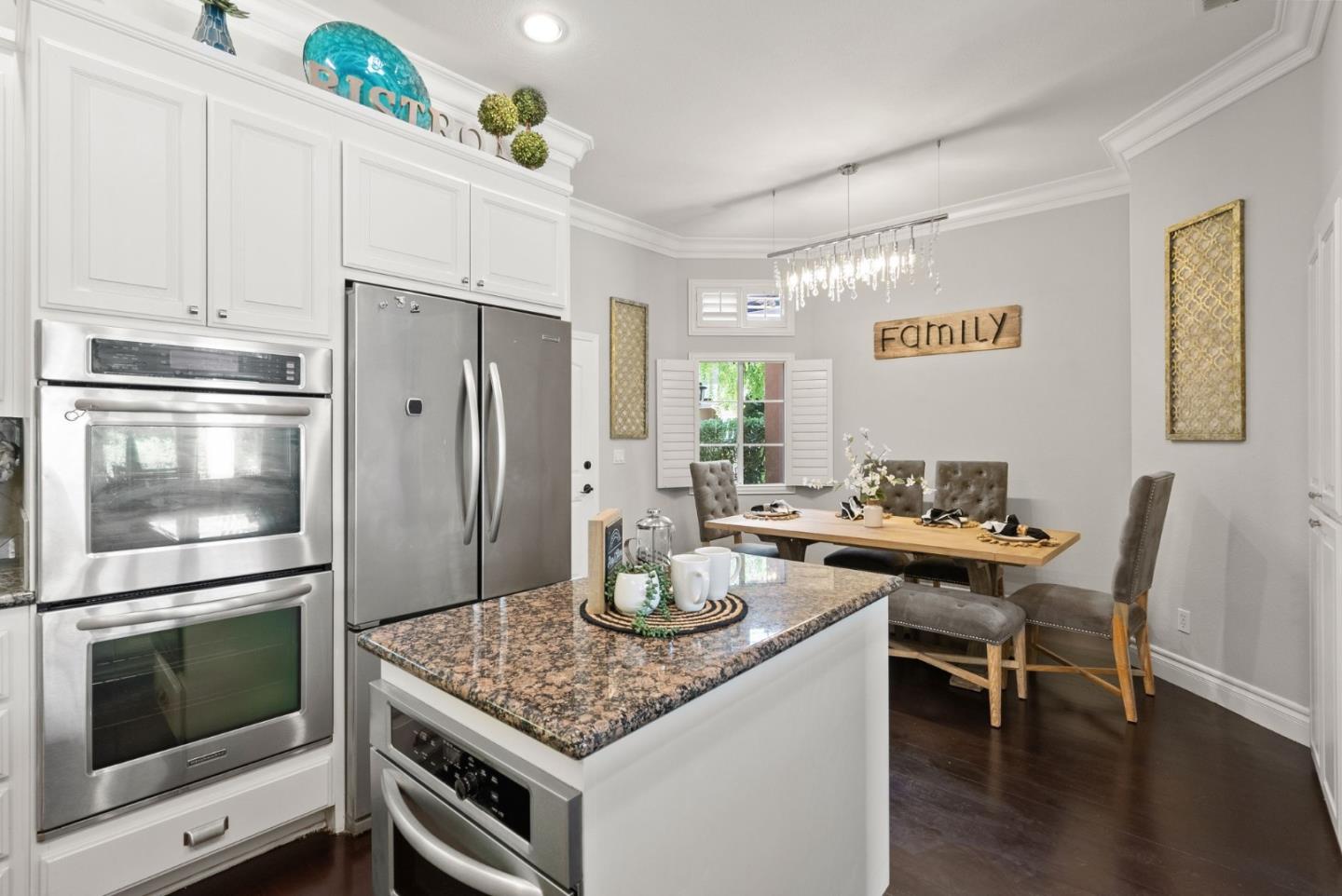2182 Vizcaya Circle