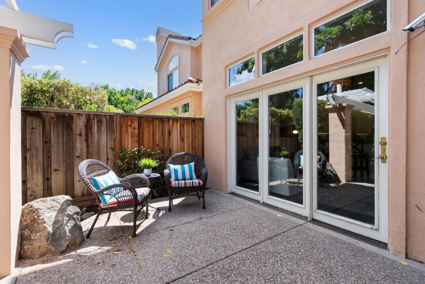 2182 Vizcaya Circle