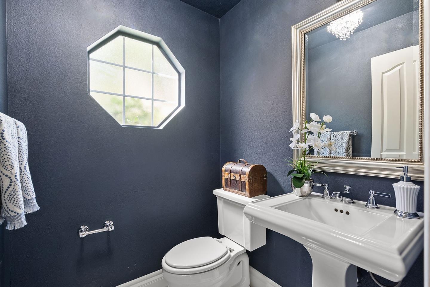 2182 Vizcaya Circle