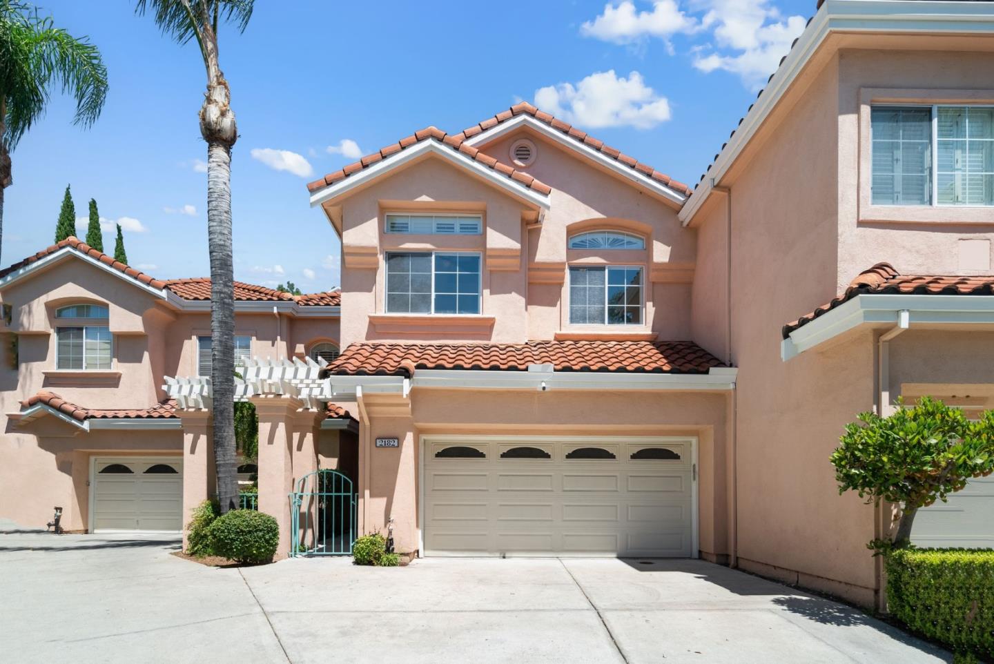 2182 Vizcaya Circle