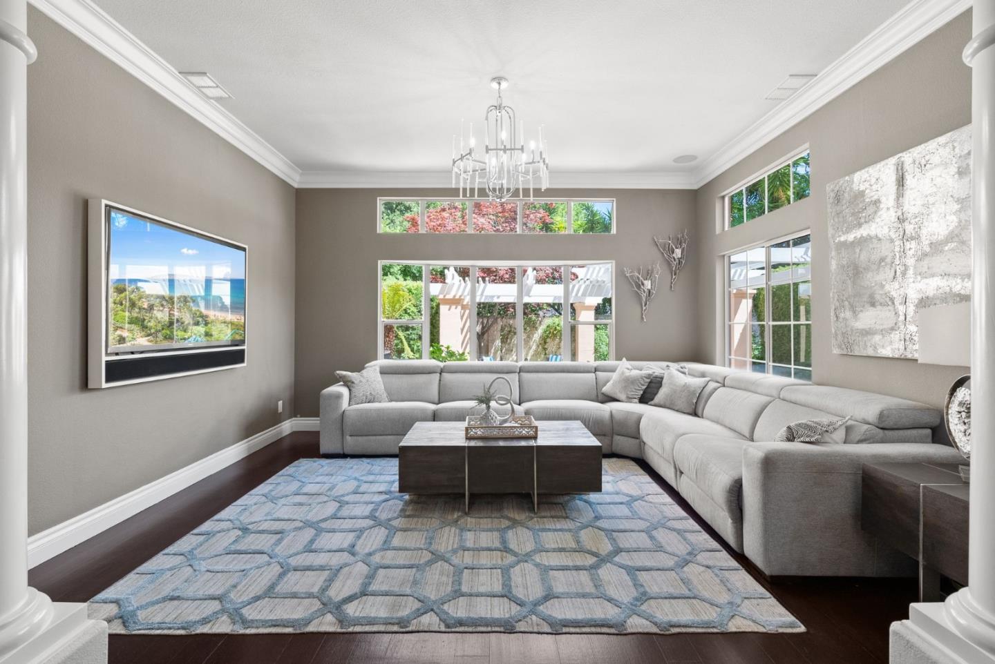 2182 Vizcaya Circle