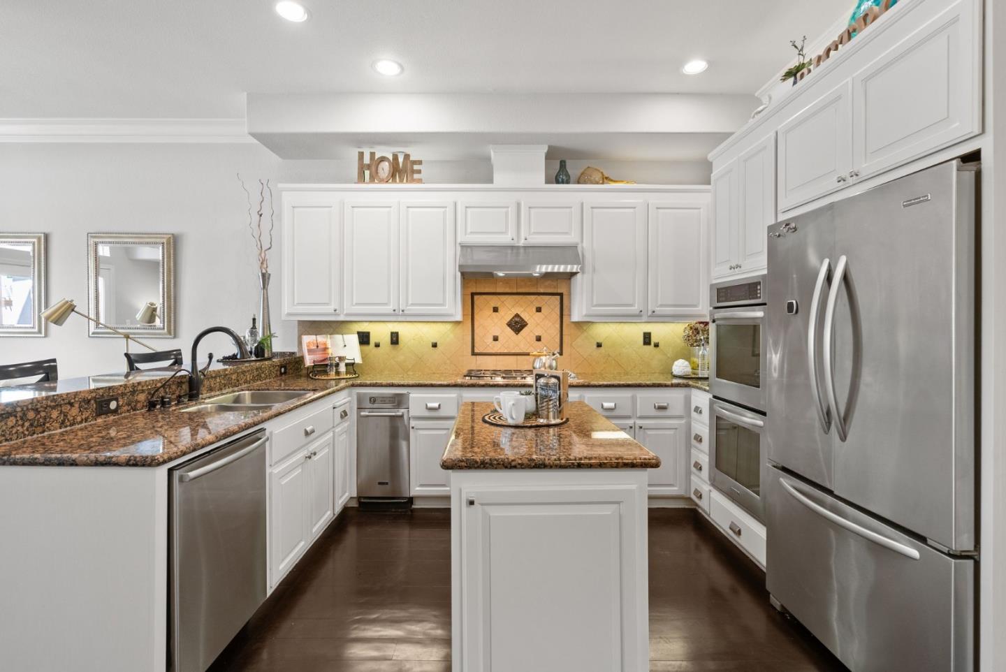 2182 Vizcaya Circle