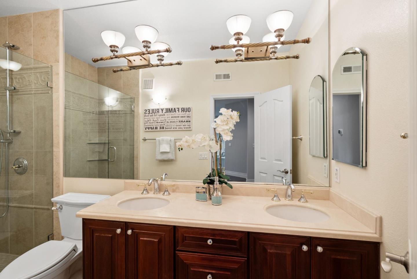 2182 Vizcaya Circle