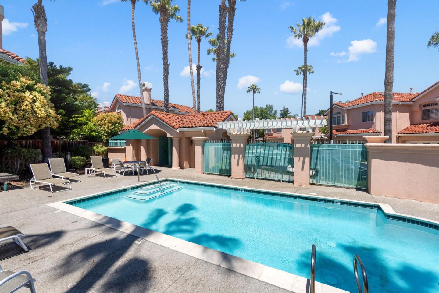 2182 Vizcaya Circle