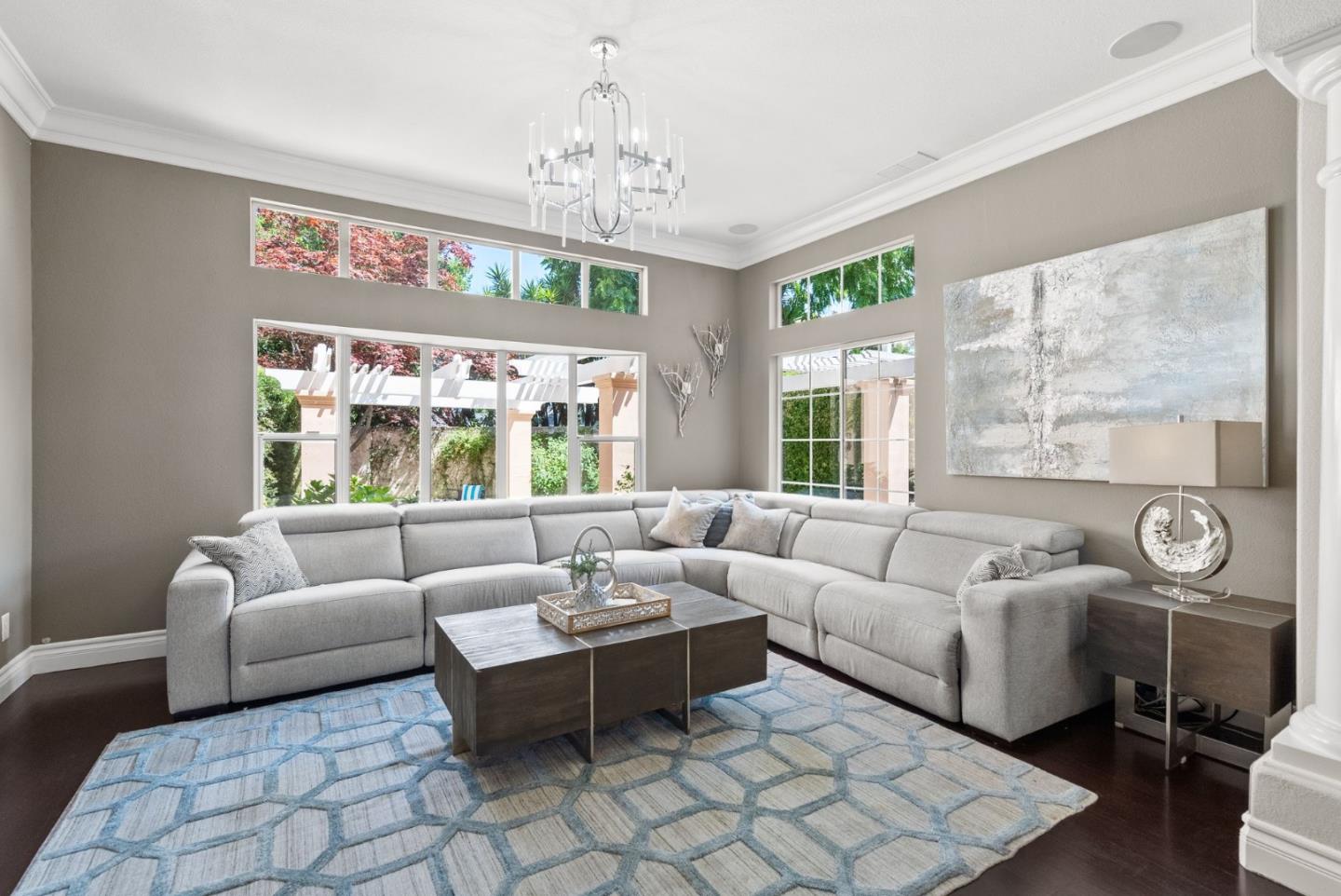 2182 Vizcaya Circle