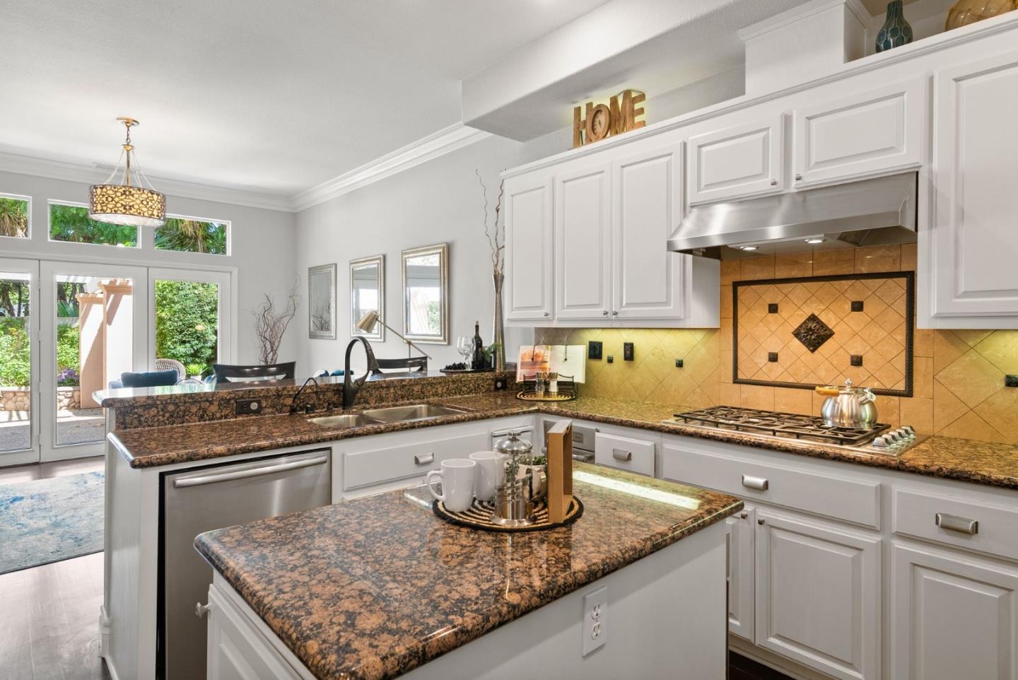 2182 Vizcaya Circle